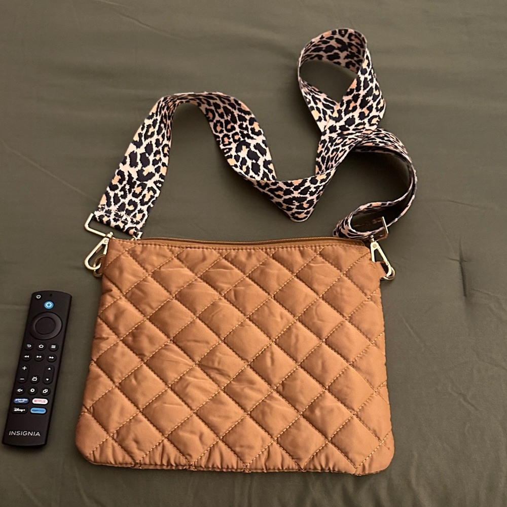 Ahdorned Quilted Tan Tote Bag Set - Picture 10 of 12
